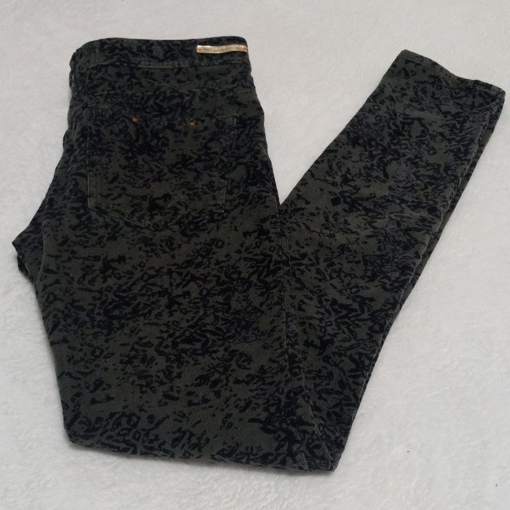 Anthropologie Pilcro and the Letterpress Serif Green & Black Corduroy Pants - Picture 13 of 16